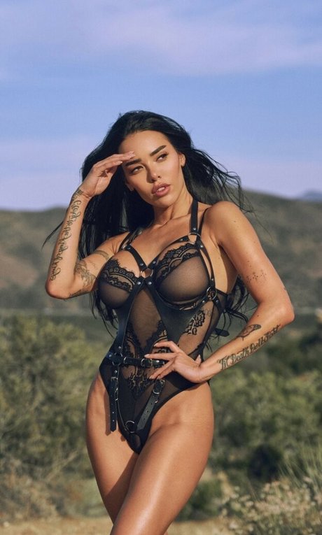 Lily Andrew s sexy star images