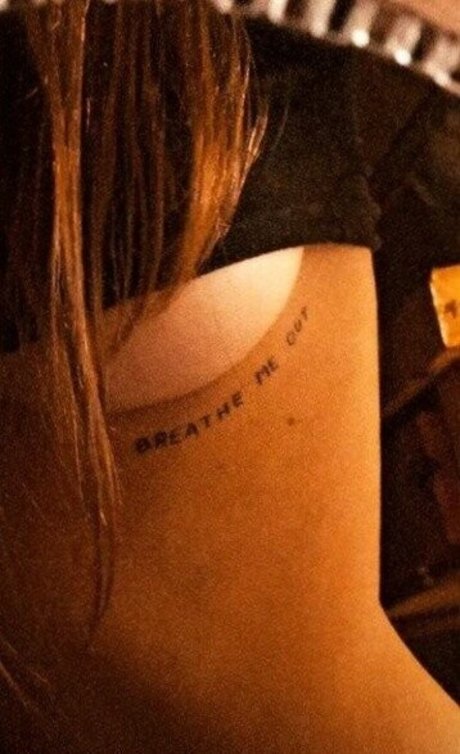 Flor Laneve exclusive model gallery