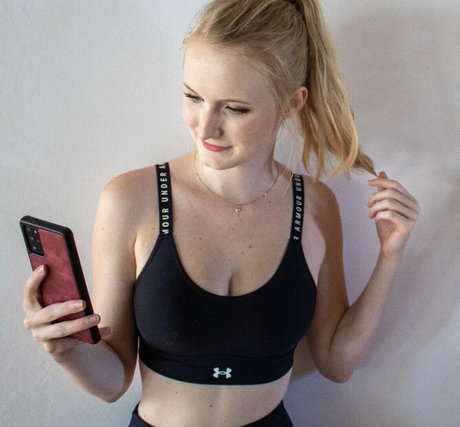 valerieneli model pretty img