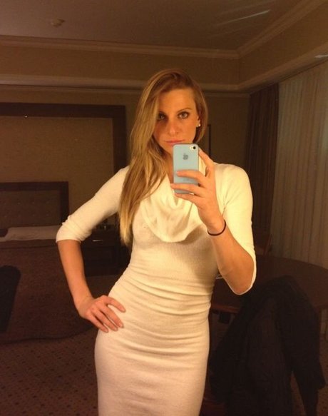 Sesil Karatantcheva xxx model images