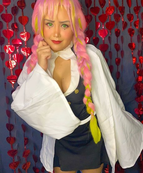 fiorincosplay actress pics