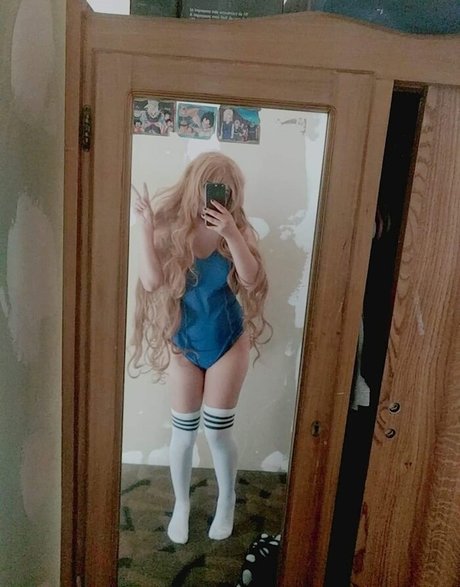 nninfula exclusive model photo