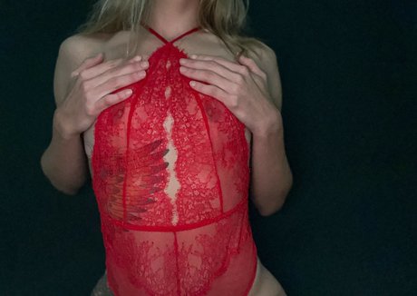 sophia taylor nude model pic