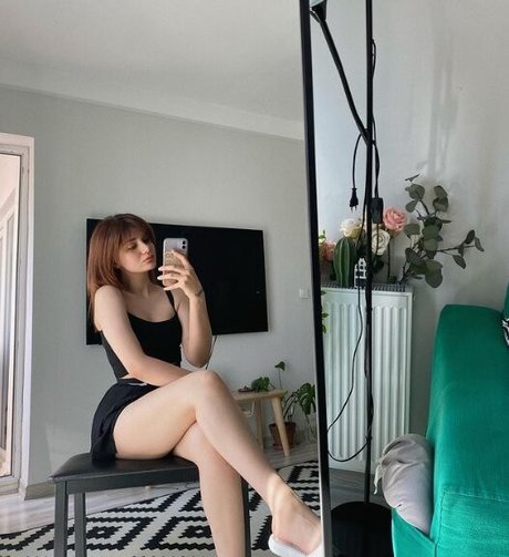 buseeylmaz97 nude actress photos