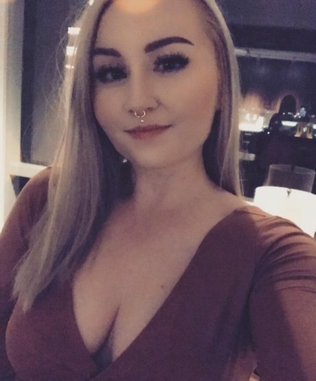 AshlieEstle star nude images