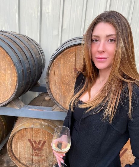 Mia Bar pornstar perfect image