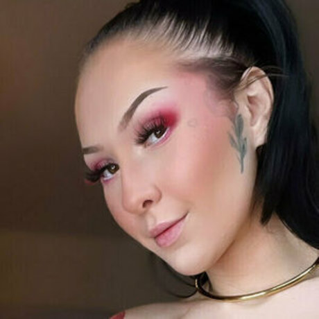 Bella Scorn sexy pornstar pictures