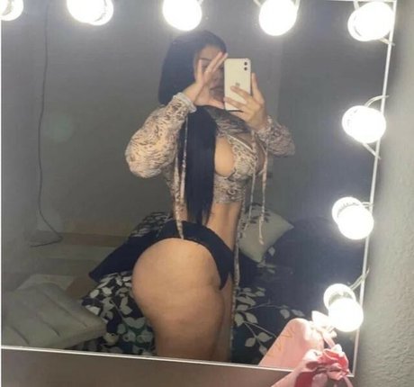 Nattbabe star exclusive gallery