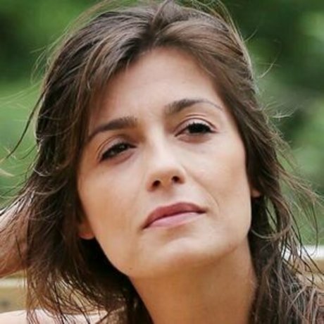 Tania Young pretty actress pictures