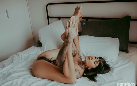 Witch Love pretty model gallery