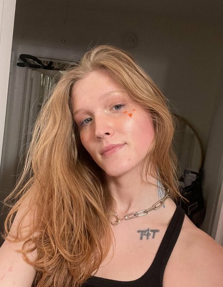 tslucyfir exclusive model image