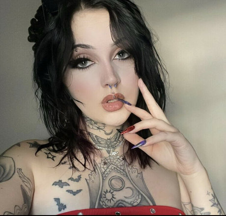 HorrorHaily pretty star picture