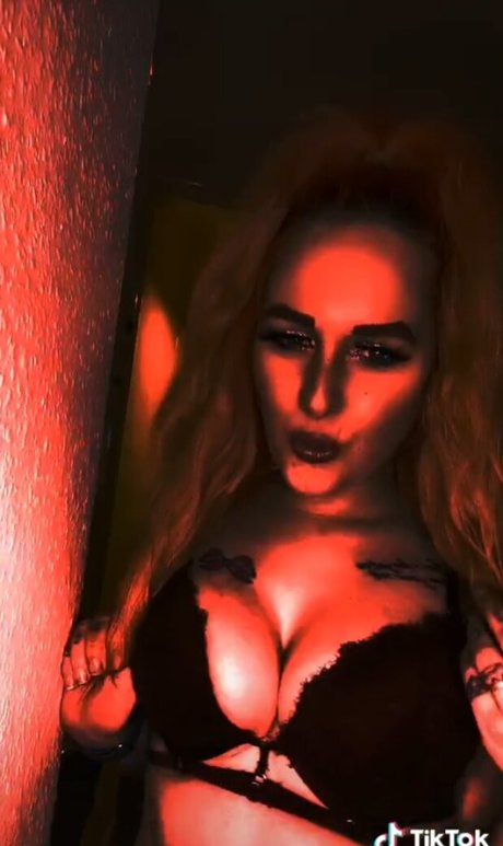 Redhairdontcare69 model nude archive