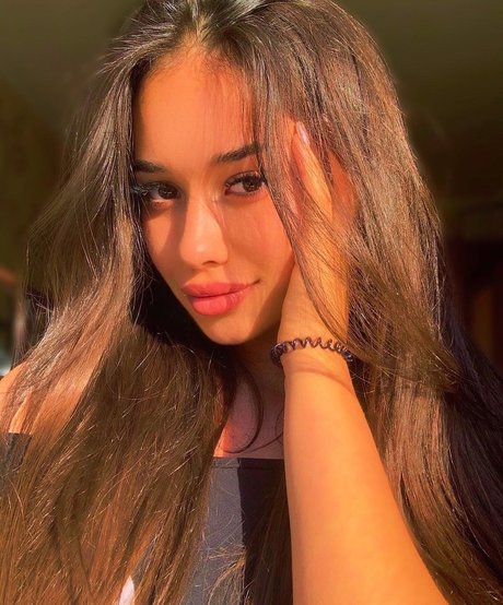 Sophia Adamova model photo