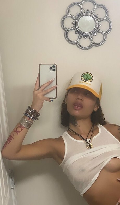 Theemanic art star photo