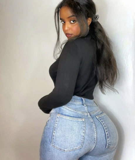 Rediet Birhane pornstar top photo