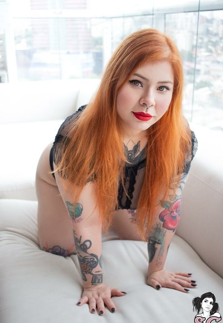 Xaponesa Suicide sexy model pic