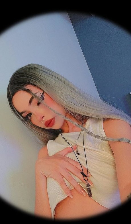 CuteEvaa18 pornstar pretty pics