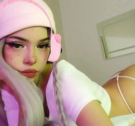 CuteEvaa18 model nudes archive