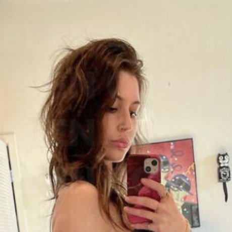 Helenfromtwitter pornstar exclusive pic