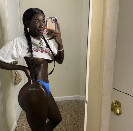 Cyn Kaine pornstar hot pic