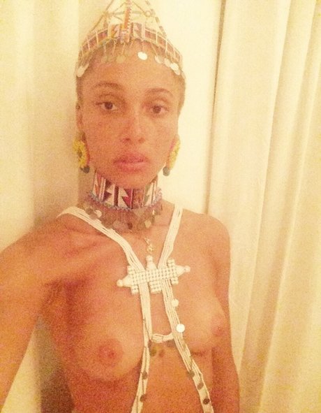 Adwoa Aboah star pretty pics