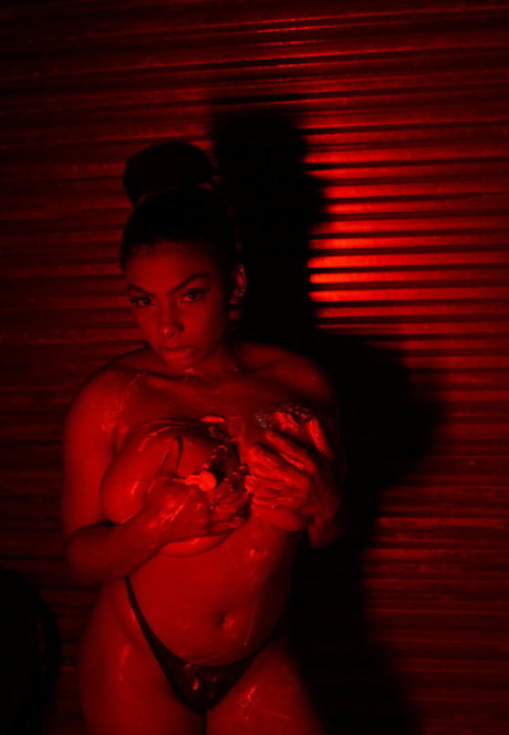 Julie Silver Profile pic