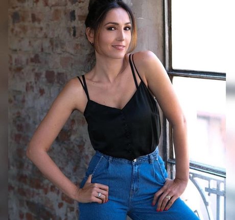 Caterina Balivo exclusive model picture