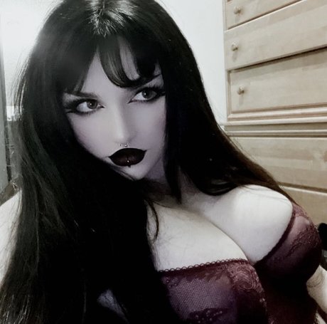 Crucifixkittie free model photos