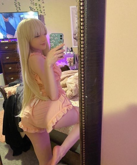 pixzn model pornographic pics