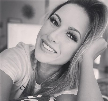 Kayla Lynne Hilton pretty pornstar archive