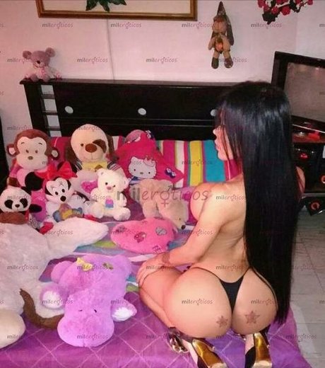 Laura Branyer hot star archive