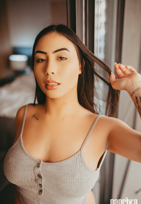 Camila Nobrega model sexy pic