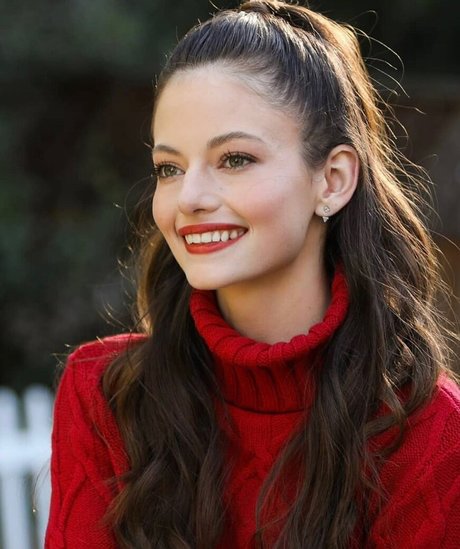 Mackenzie Foy adult star galleries