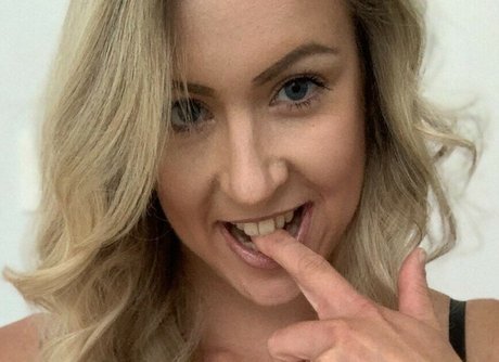 Charlie Emma star adult pic