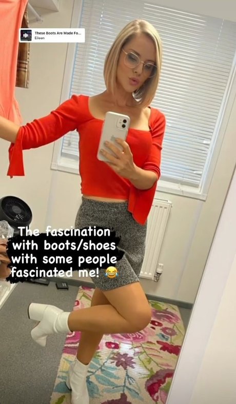 Stephanie Waring star high quality image