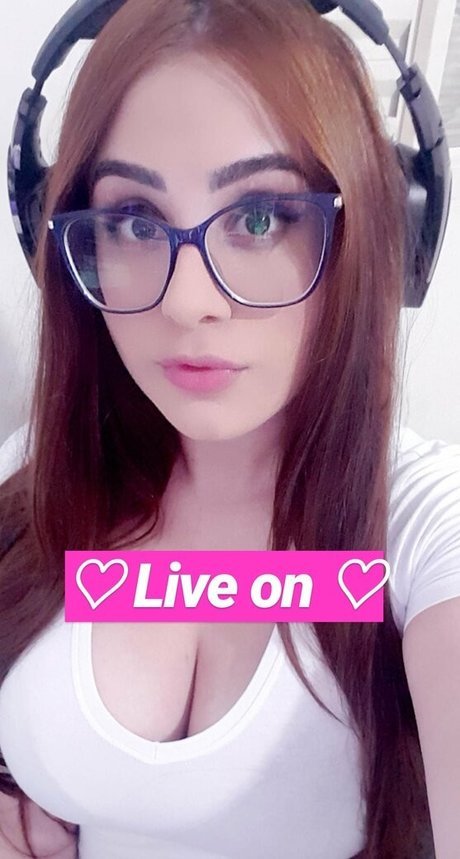 Isabela Barri star nude pics