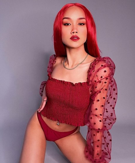 Tori Pareno top star pic