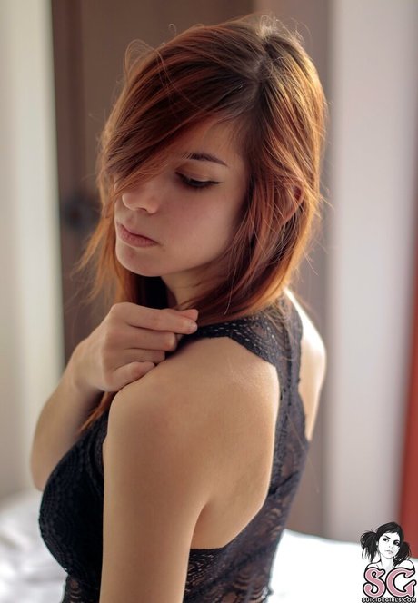 Elithes hot model pictures