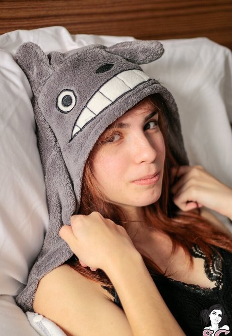 Elithes hot actress archive