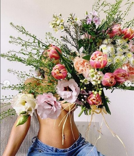 Tantric Tee star sexy img