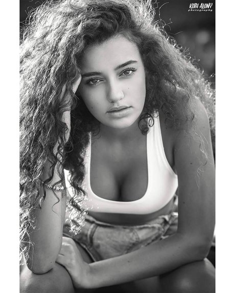 Liraz Nomdar top star images