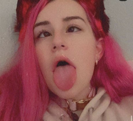 strawburrykitten erotic pornstar picture