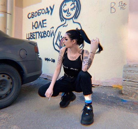 Julia Molligan pornstar naked image