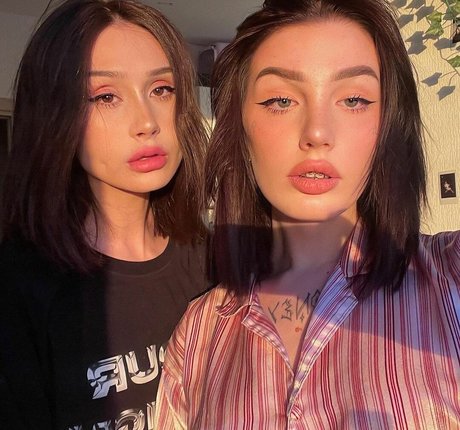 latina lesbian onlyfans art naked photos