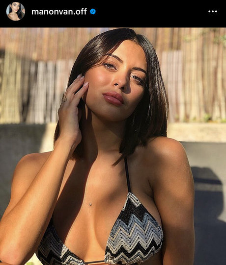 Manon Van pornstar erotic picture