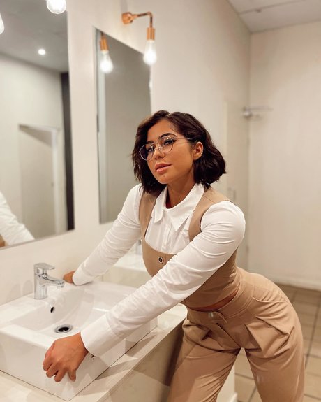 Nadia Jaftha hd model galleries