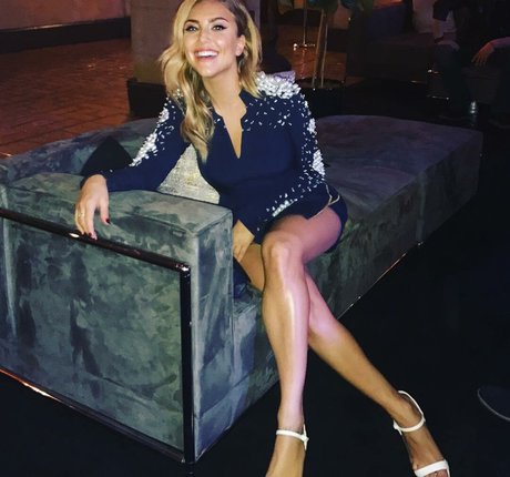 Cassie Scerbo exclusive actress pictures