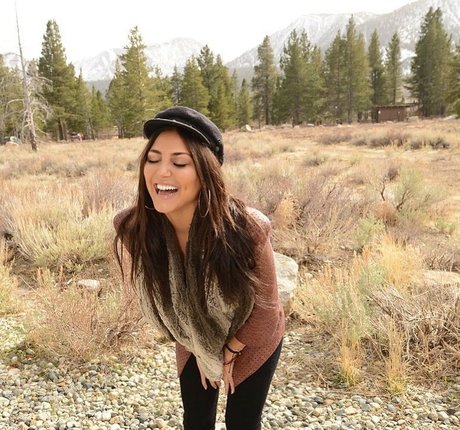 Cassie Scerbo pornographic model pics