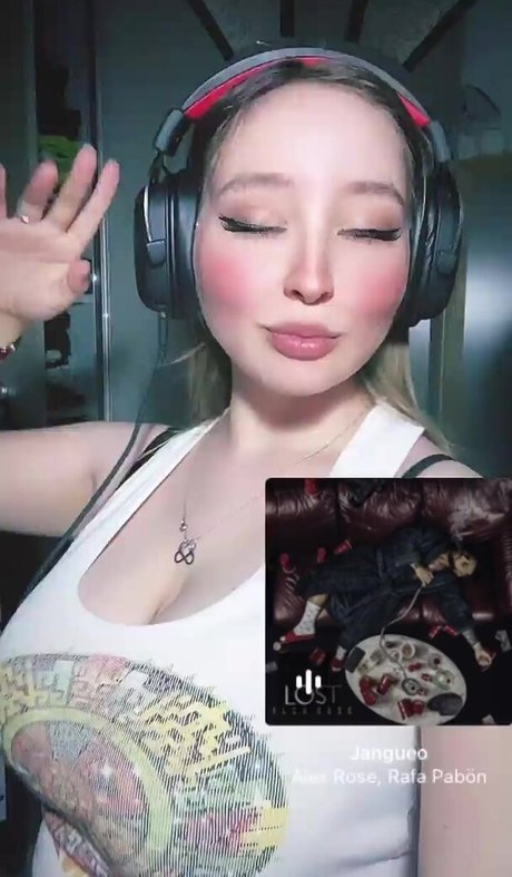 Bun1aca pornographic actress pics